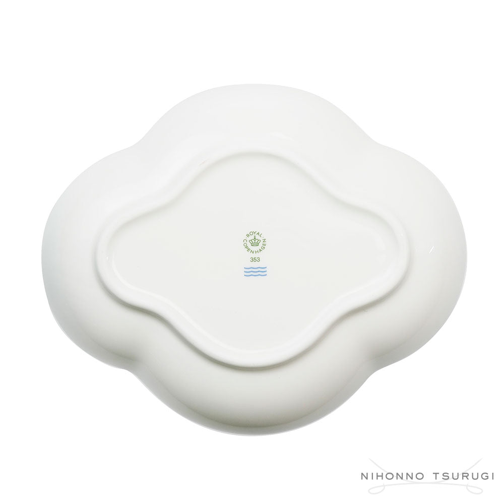 ロイヤルコペンハーゲン スターフルーテッド クリスマス ディッシュ 17.5cm 1055053