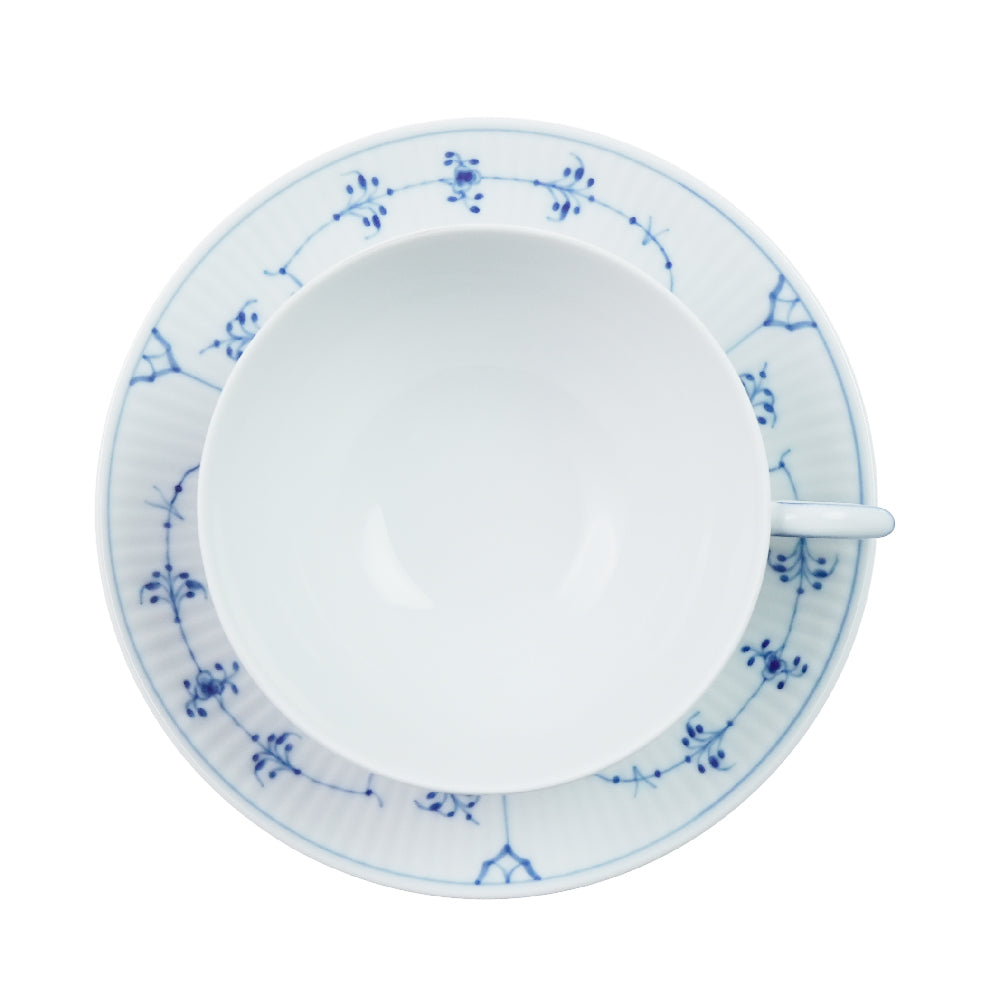 ロイヤルコペンハーゲン ブルーフルーテッド プレイン ティーカップ＆ソーサー 1-101-077