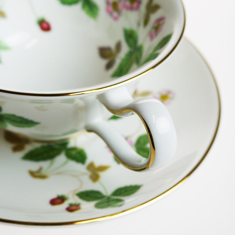 ウェッジウッド(WEDGWOOD) ワイルドストロベリー カップ＆ソーサー
