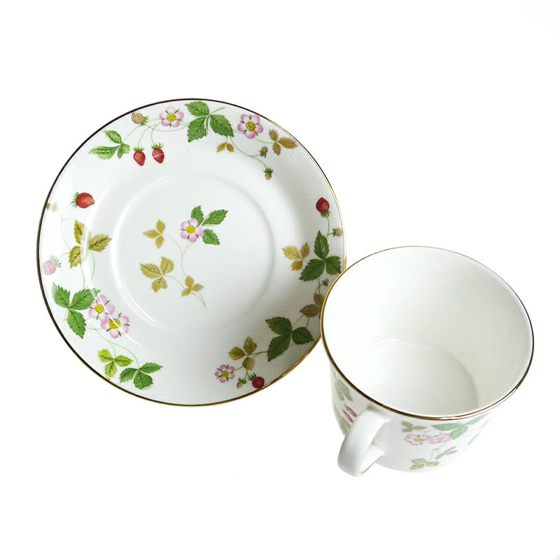 ウェッジウッド (WEDGWOOD) ワイルドストロベリー デルフィー カップ＆ソーサー ペアセット         